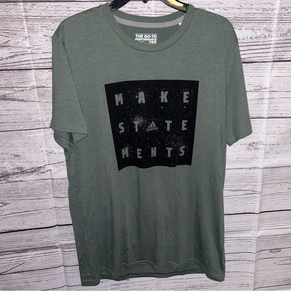 Adidas T-Shirt